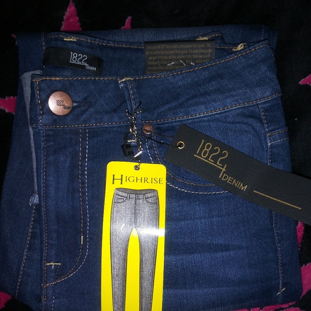 1822 Denim High Rise Ankle Straight Jeans